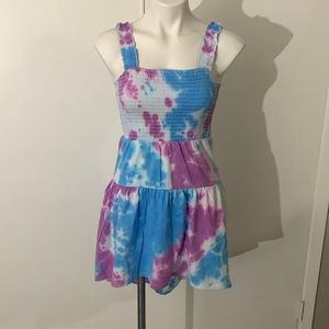 Theme by Ariella Dress